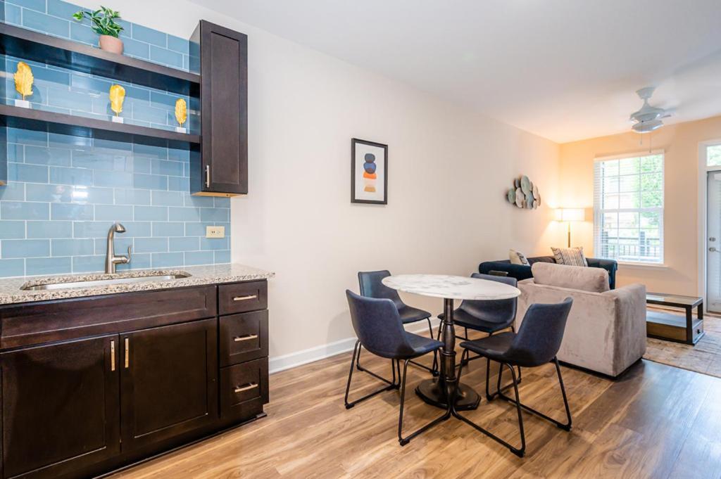Beautiful 1Br W Balcony Gym Patio Areas Apartment Charlotte Bagian luar foto
